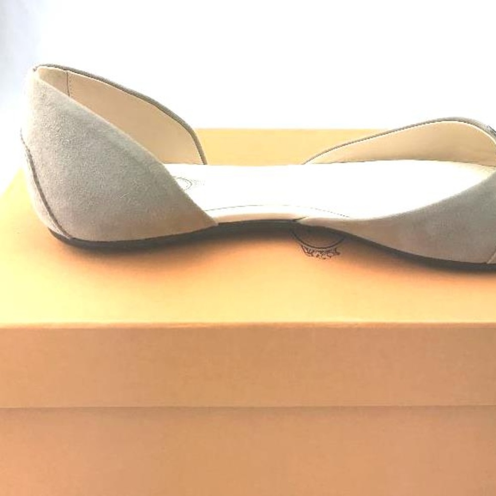 TOD'S Open Toe Cutout Flats in 100% Italian Suede - Picture 7 of 7
